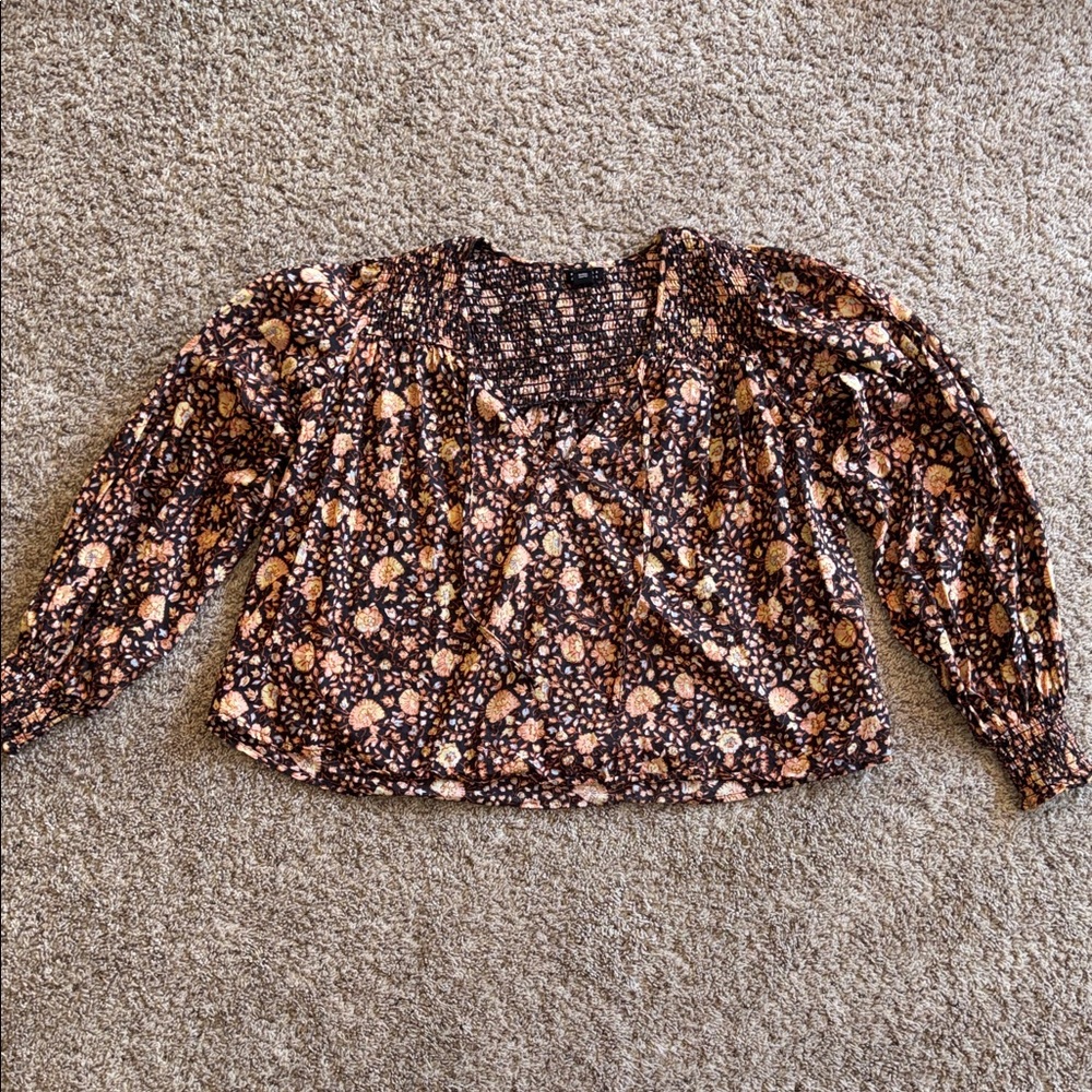Billabong black flower print smocked shirt size large